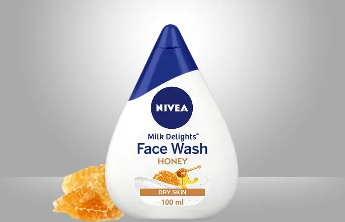 NIVEA Milk Delights Moisturizing Honey Face Wash For Dry Skin