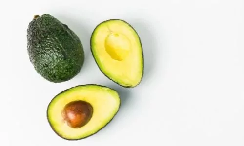 avocado vitamin e foods in hindi