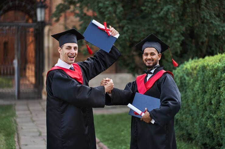 Funding Your Education : Best Scholarships In Australia For Postgraduate Students 2025